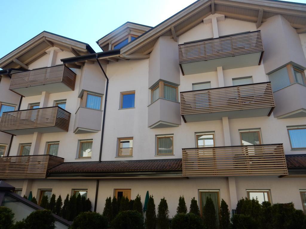 Residenza Casale Aparthotel Ponte delle Arche Exterior foto